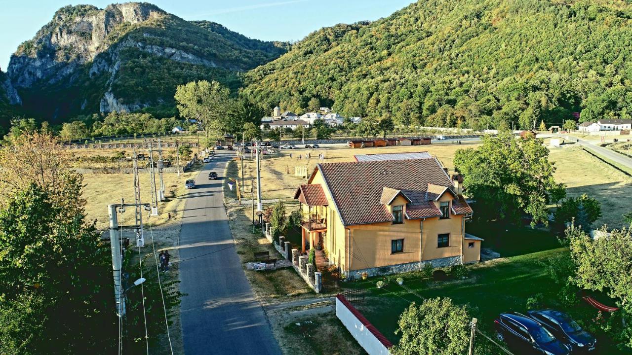 Pensiunea Miraj Polovragi Extérieur photo