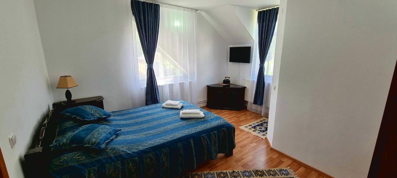 Pensiunea Miraj Polovragi Extérieur photo