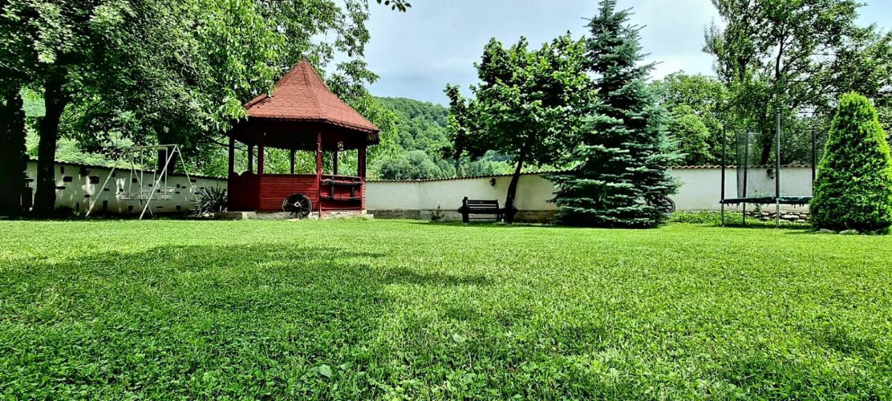 Pensiunea Miraj Polovragi Extérieur photo